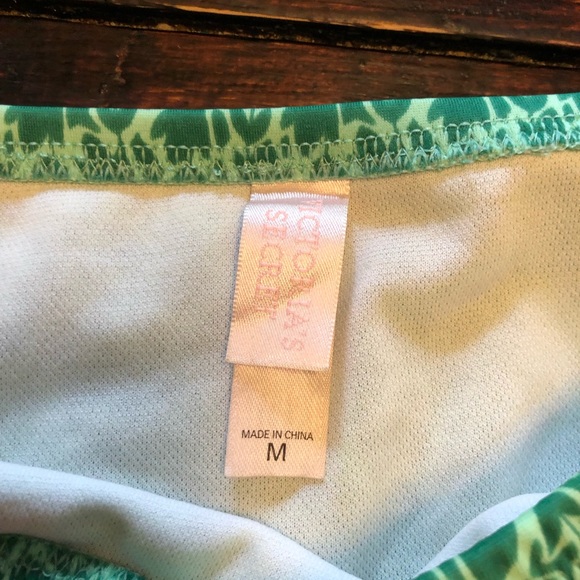 Victoria’s Secret green pattern string bikini sz M - Picture 7 of 8